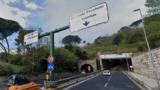 Sfregio al tunnel di Roma nord. Nella notte spuntano i murales