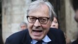 Sgarbi ha ragione: “I virologi sempre in tv”