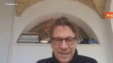 Bentornato Nicola Porro. Più forte di virus e benpensanti (video)
