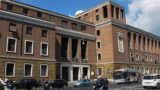 Non si trattano così i cittadini romani: code infinite a via Petroselli (video)