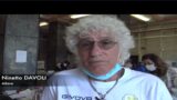 La nazionale di calcio attori consegna pacchi alimentari a Cinecittà (video)