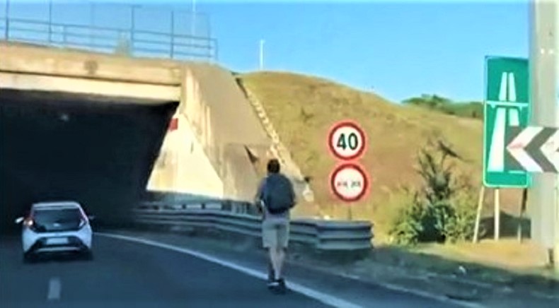 monopattino sul raccordo (2)