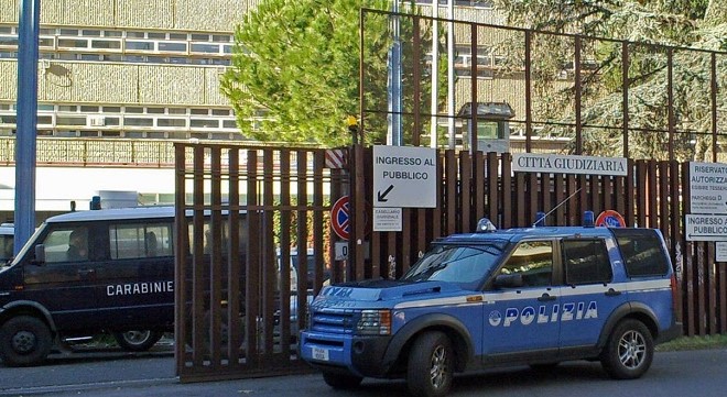 stranieri piazzale clodio (2)