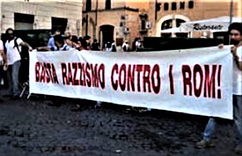 basta razzismo contro i Rom (3)