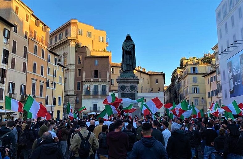 Le mascherine tricolori