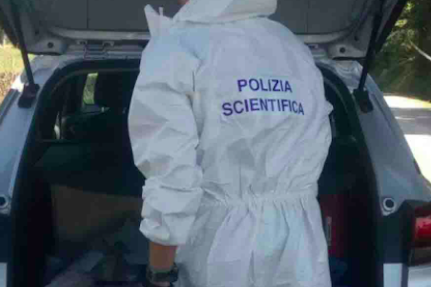 Giallo sulla Tuscolana: trovato un cadavere con un sacchetto in testa