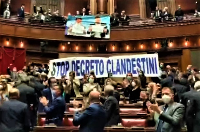 striscione lega camera (2)