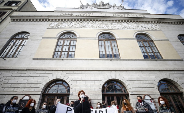Teatro Roma, bocciato il bilancio. FDI chiede spiegazioni alla Raggi e al vicesindaco Luca Bergamo