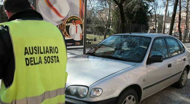 Strisce bianche a pagamento, ora ci pensano tutti i Municipi