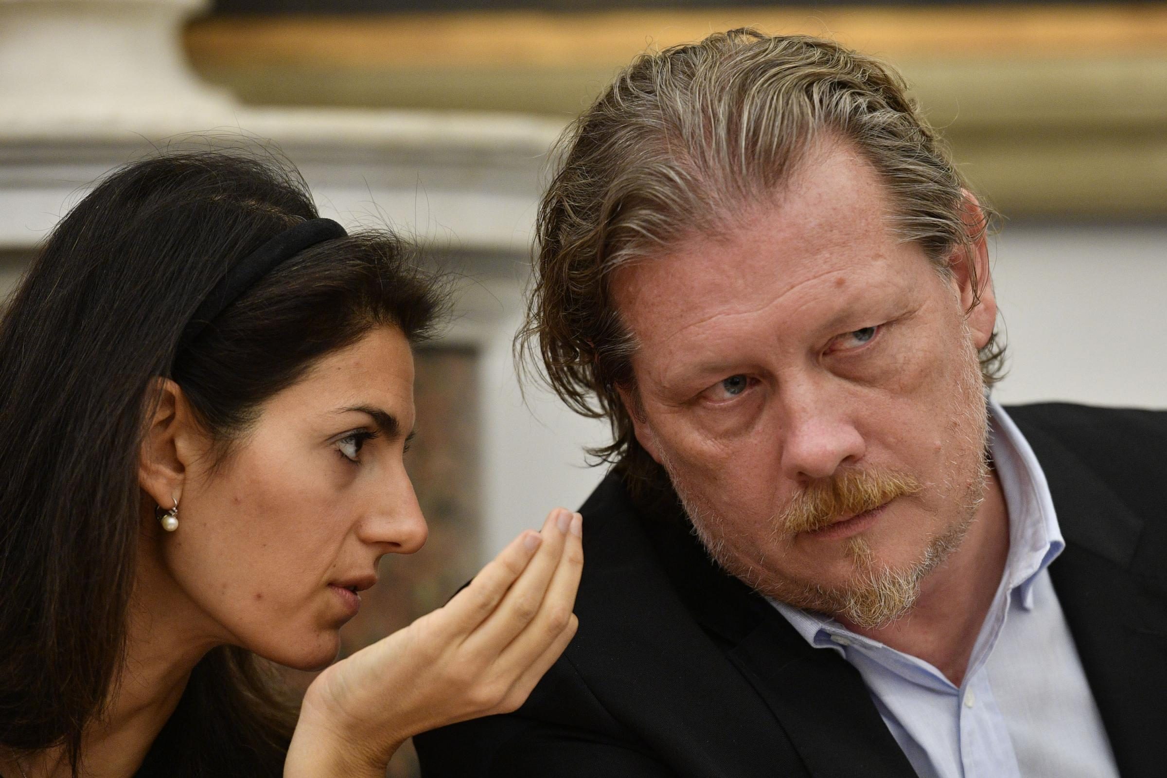 L’assessore al bilancio della Raggi si specializza alla Luiss. Ma il suo relatore è l’amministratore unico di Atac