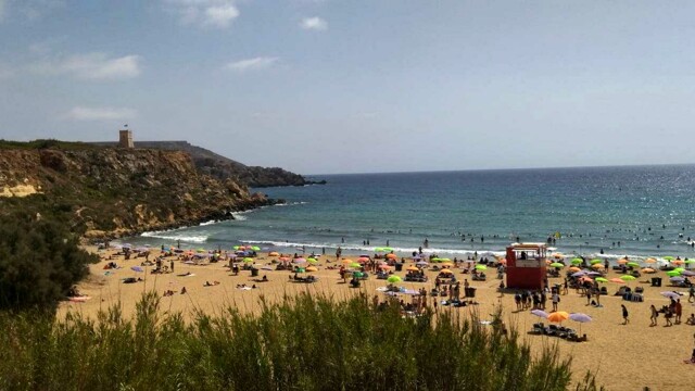 Covid, 13 ragazzi bloccati a Malta. I genitori si lamentano, sono stati abbandonati