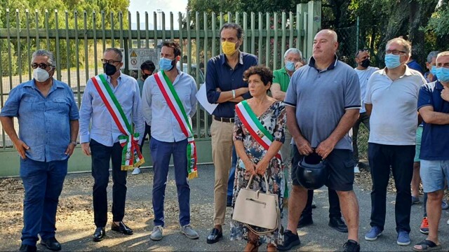 Albano, sabato di protesta contro la discarica della Raggi