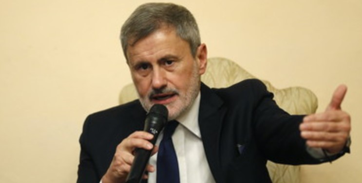Alemanno assolto