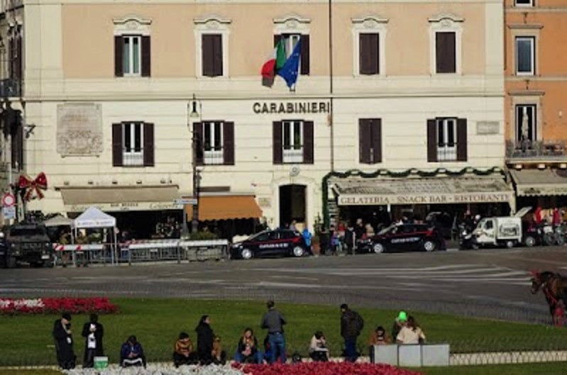 carabinieri piazza venezia (2)