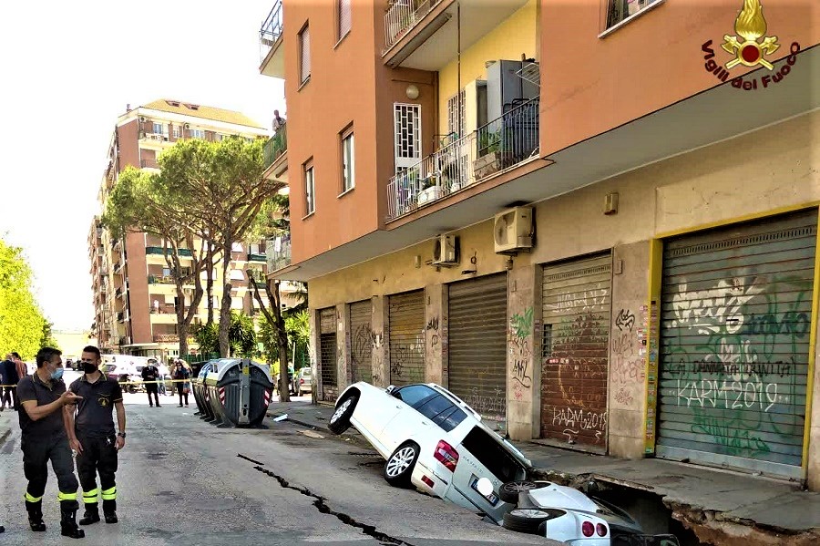 frana a roma (2)