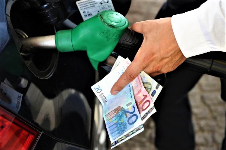 carburanti rincaro (2)