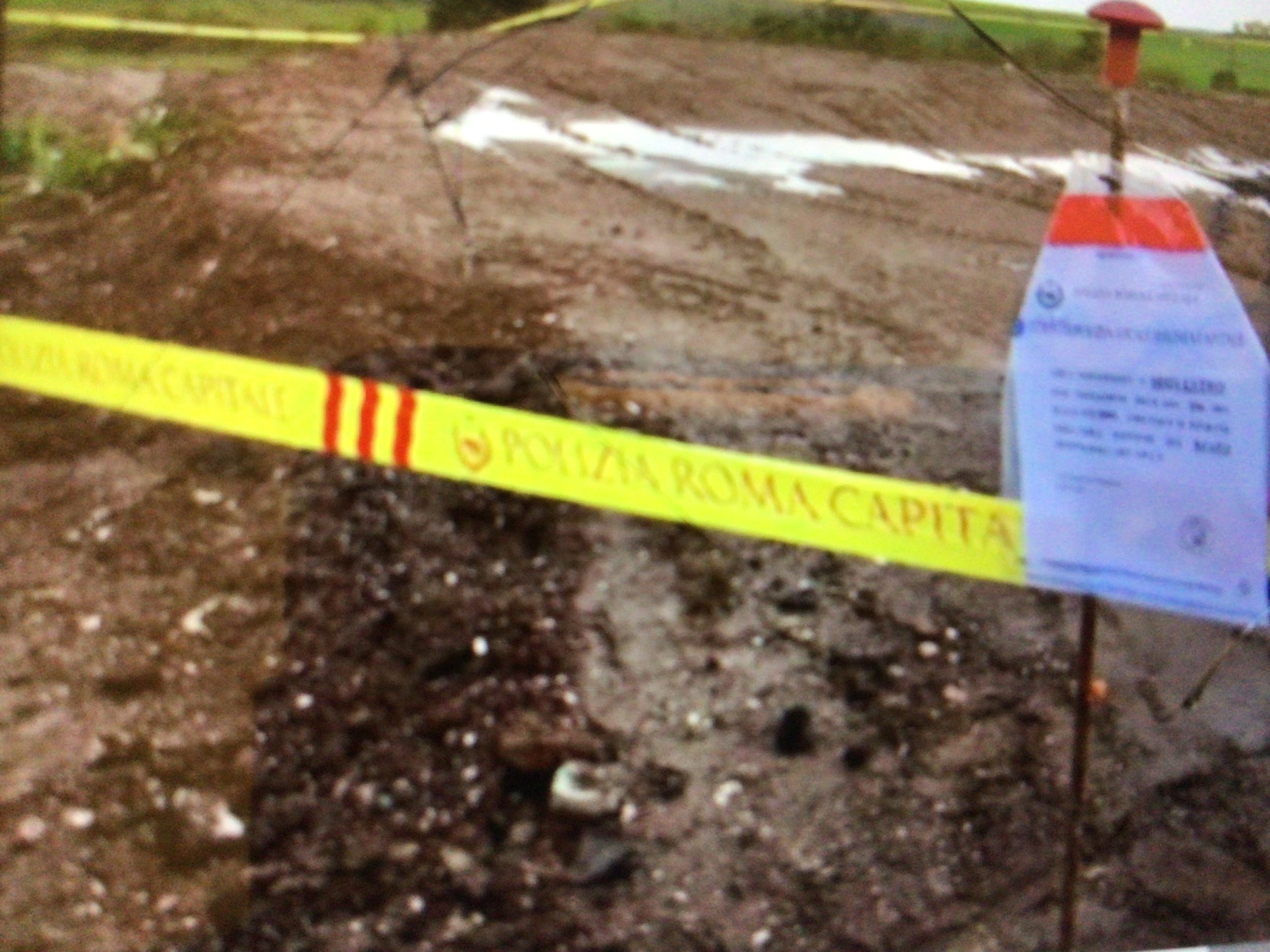 Roma terra dei fuochi. Altra discarica abusiva sequestrata, questa volta a Castel di Leva