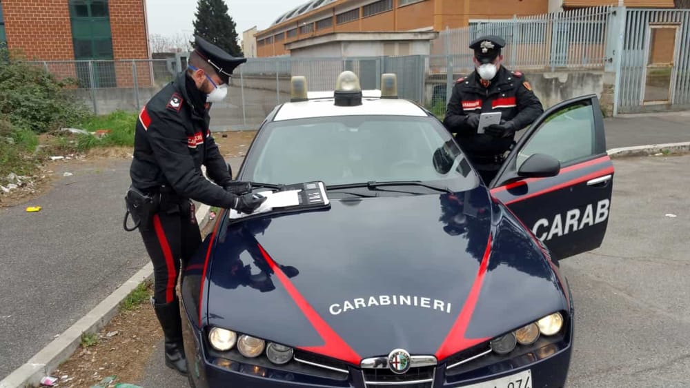 Coca, crack e marijuana venduti a casa. Arrestato giovane rampollo dei boss di Spinaceto
