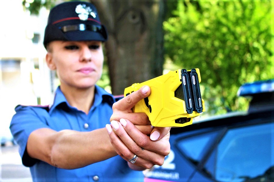 taser (2)