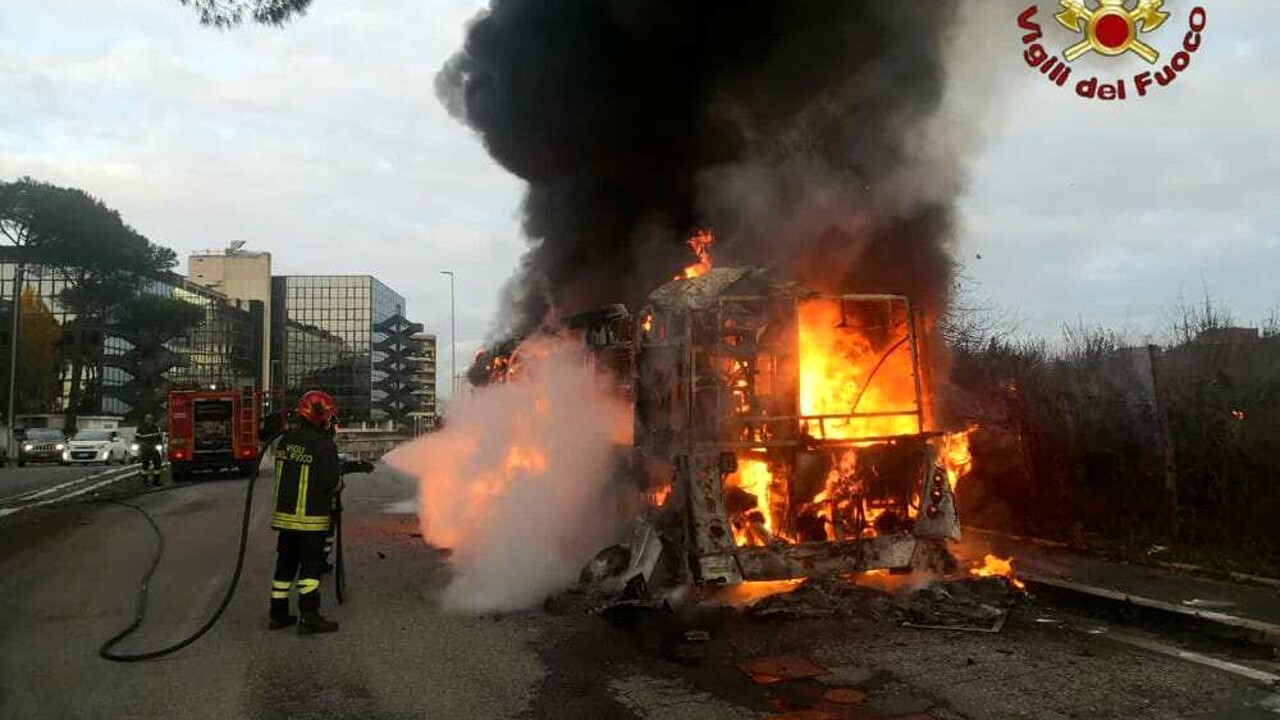 Ancora flambus a Roma, tre roghi solo a dicembre