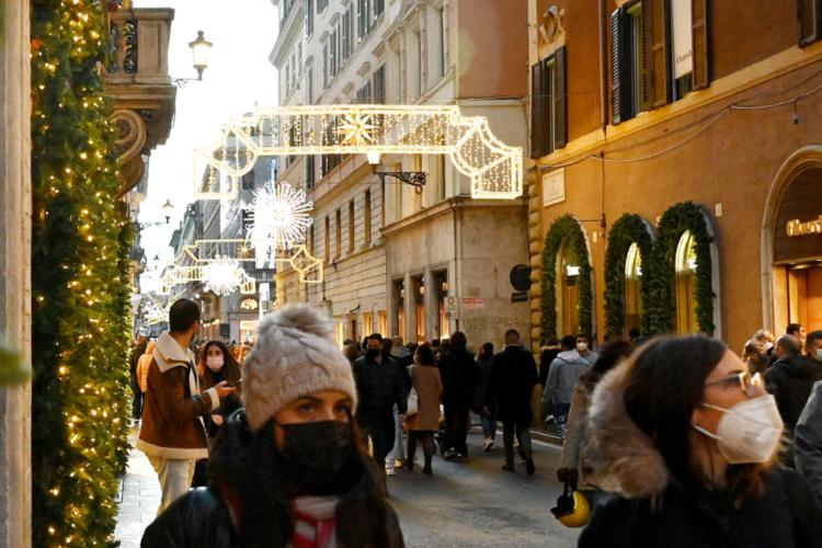 Covid, oltre 60mila contagi e 93 morti. Inarrestabile la positività al 16,3 per cento