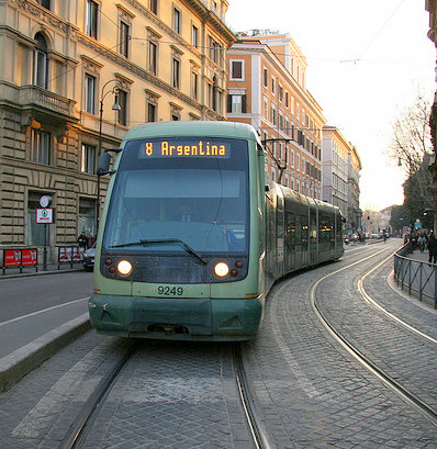 Tram 8 e metro B, arriva il restyling. Insieme a chiusure e disagi