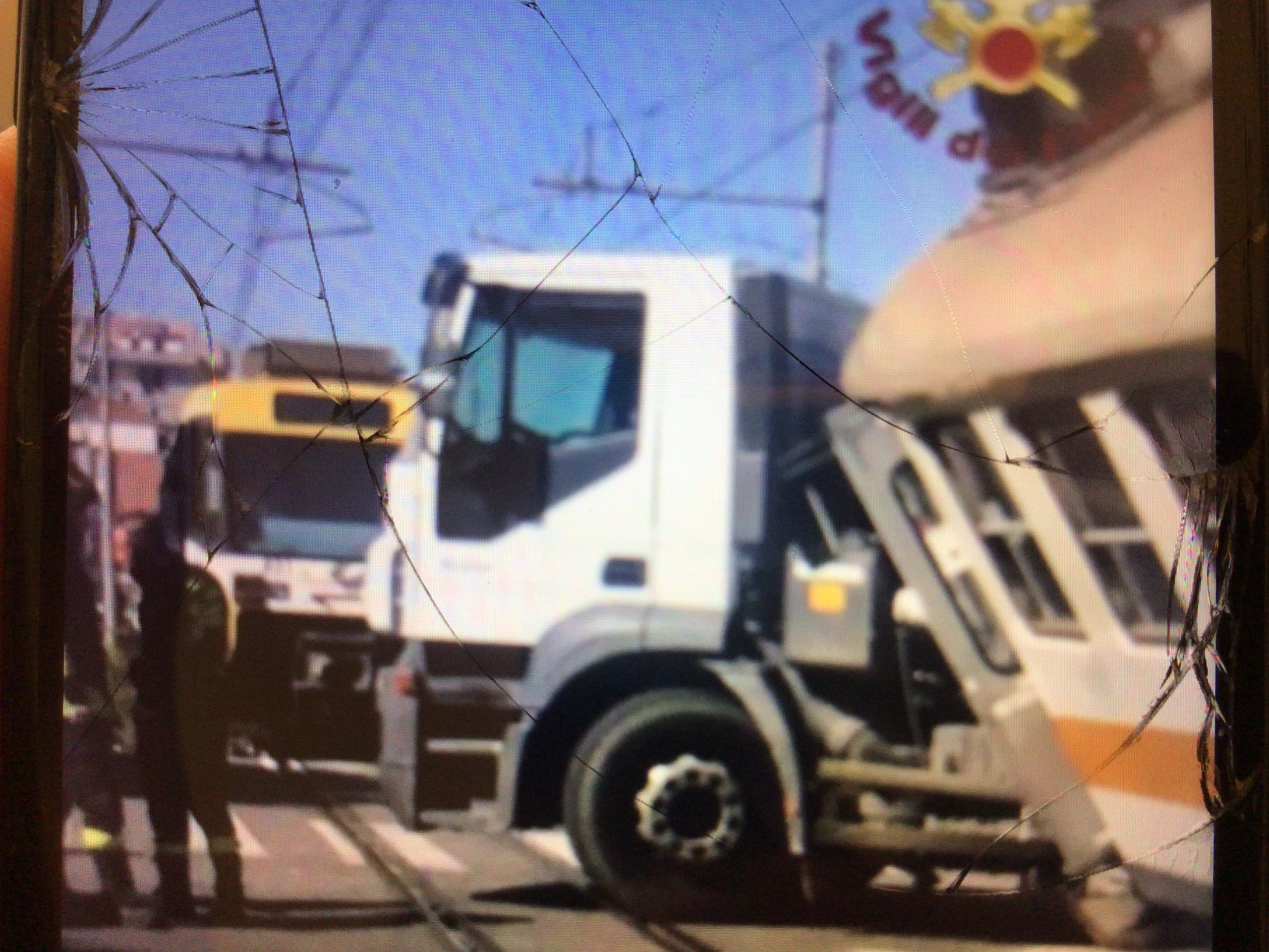 Ultima ora, scontro tra tram e autocisterna al Casilino
