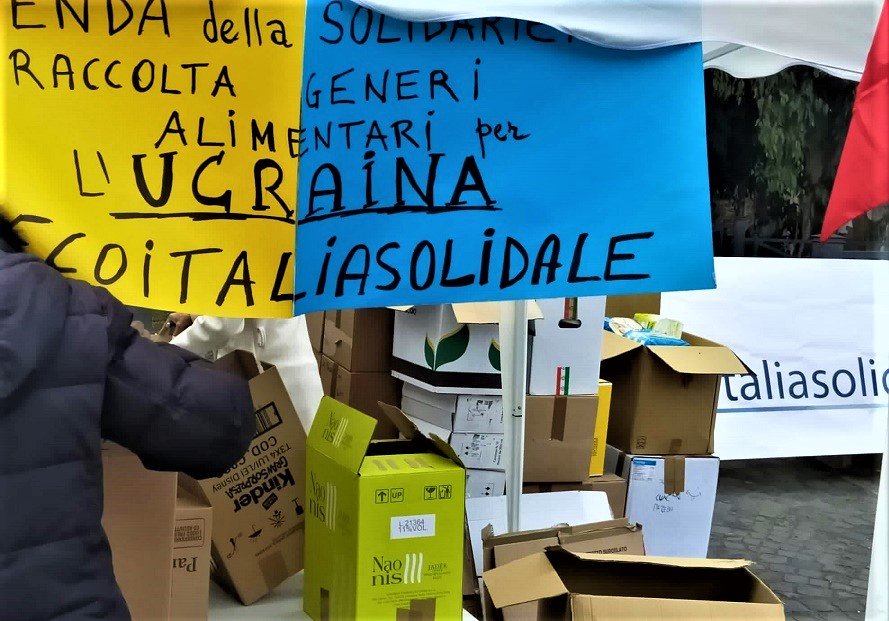 Tenda della solidarietà a Ostia Antica: raccolti cibo e medicine per L’Ucraina