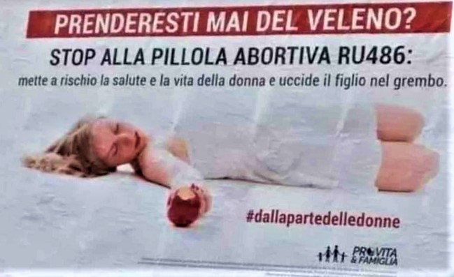 Il Pd ordina di rimuovere i manifesti anti-abortisti e il Campidoglio obbedisce. Provita: denunceremo