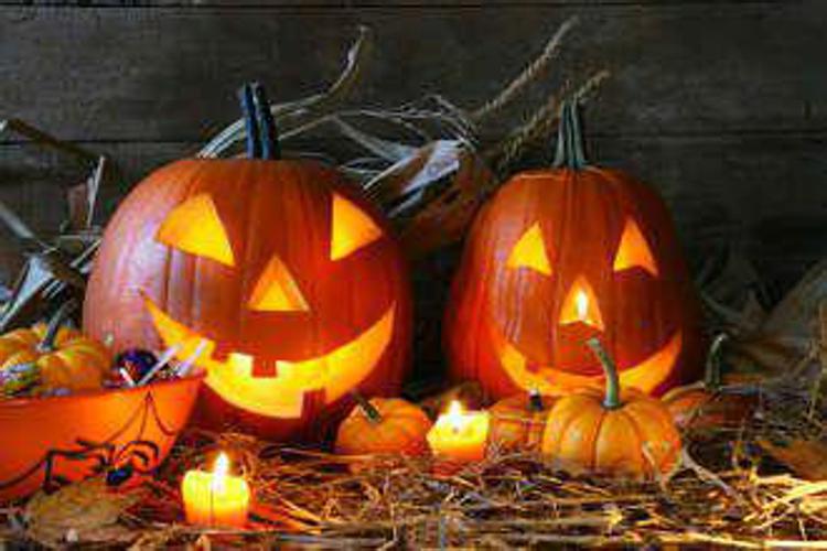 Meteo pazzo, sarà l’Halloween più caldo della storia. Davvero non esistono più le stagioni?