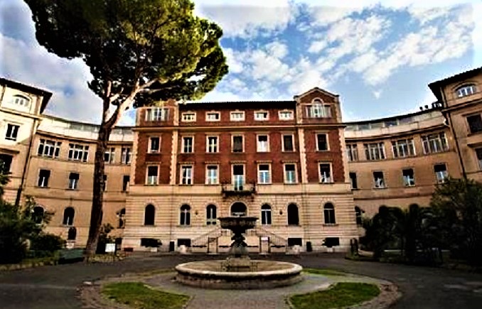 Notte da incubo: una moldava e un georgiano terrorizzano il San Carlo e il Santo Spirito