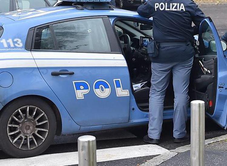 polizia agente