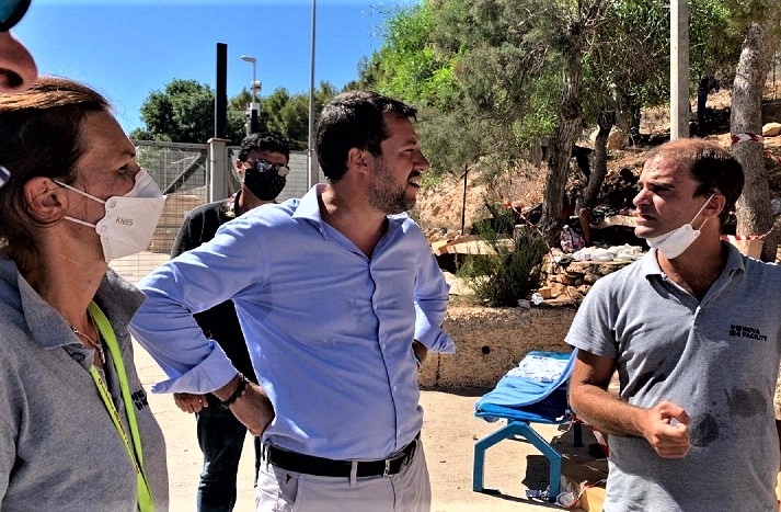 salvini a lampedusa (2)