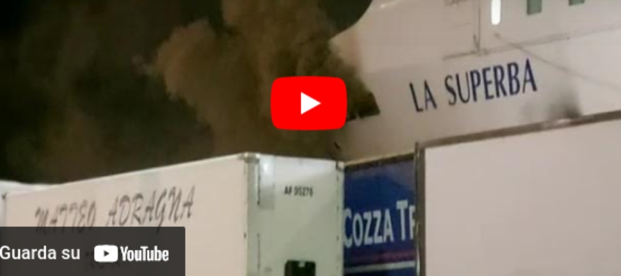 traghetto incendio