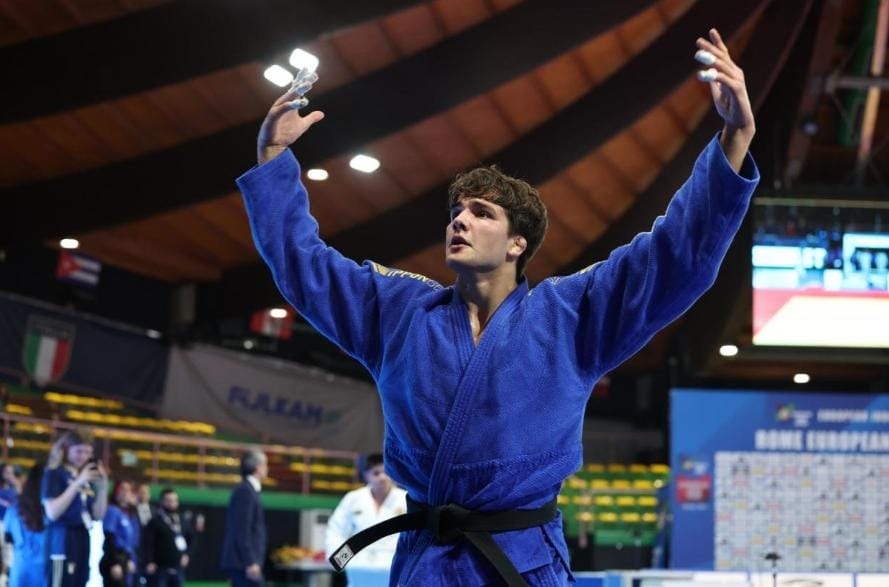 atleta azzurro