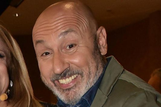 Maurizio Battista, la lite da 1,5 milioni di € con l’ex manager finisce in Procura a Roma