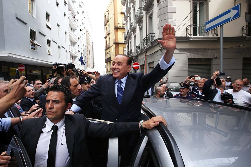 berlusconi festeggiato