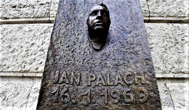 tomba Jan Palach (2)