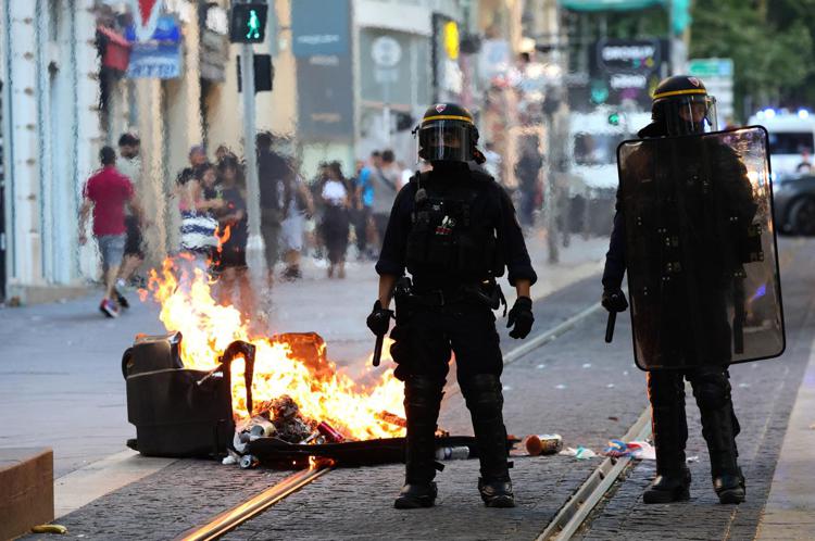 francia marsiglia rivolta