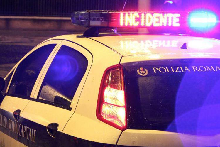 polizia municipale roma incidente_fg