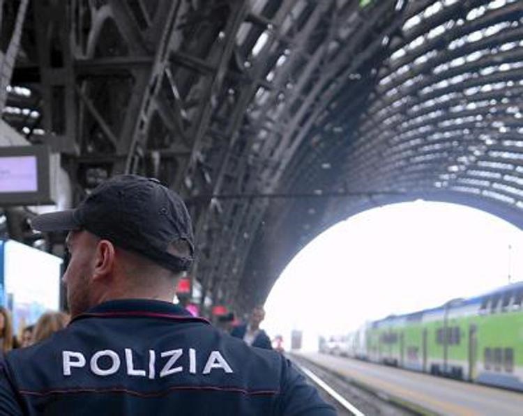 polizia treno