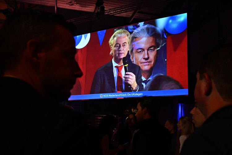 geert wilders adunata antifascista
