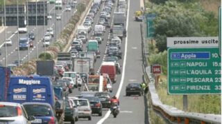 Rientro estivo a Roma, traffico record sul GRA: oltre 245 mila veicoli