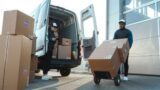 Azienda assume facchini a Latina e Pomezia: requisiti e dove candidarsi