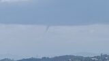 Funnel cloud alle porte di Roma: le foto della ‘nuvola a imbuto’