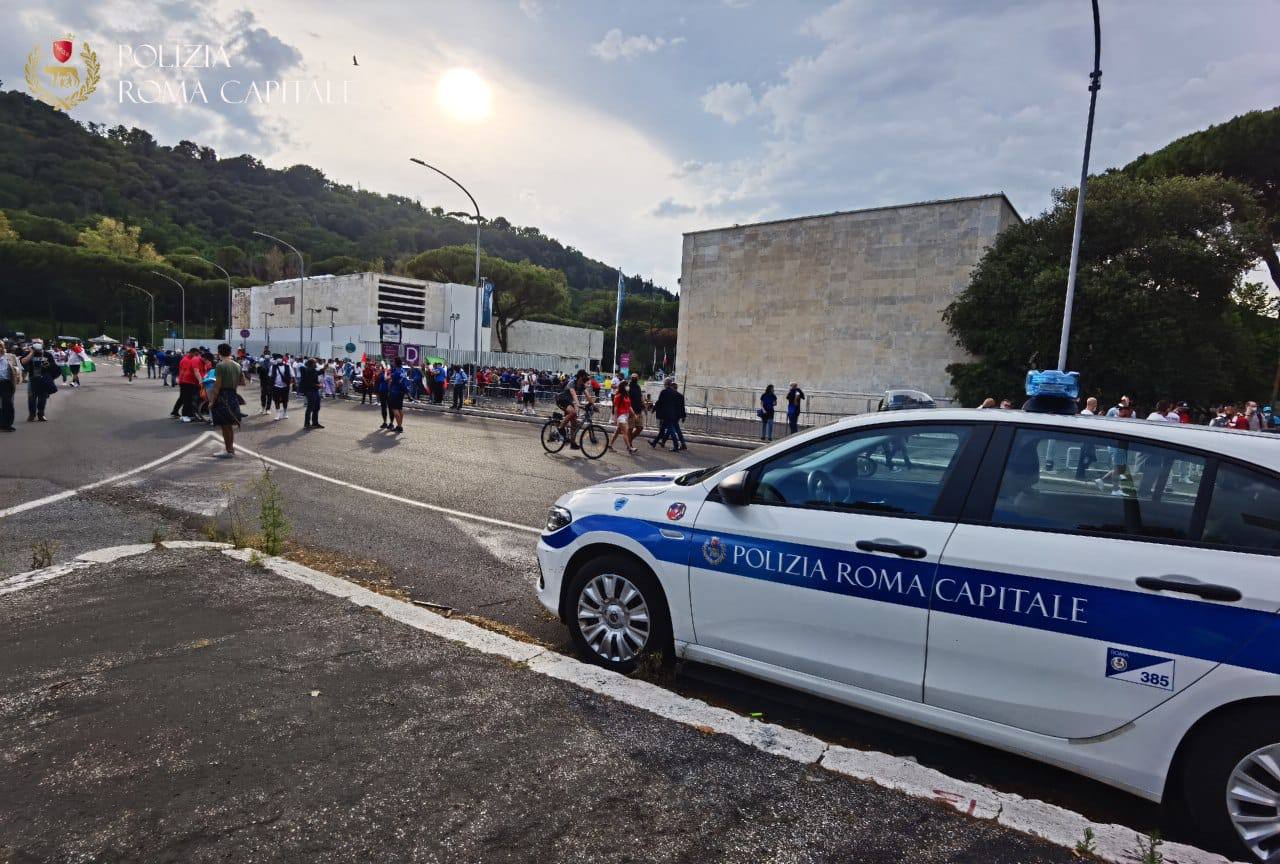 Parcheggiatori abusivi