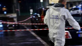 Roma, scende dalla macchina e spara ad un senzatetto: paura a Settecamini