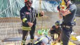 Amatrice, i Vigili del Fuoco recuperano un operaio ferito
