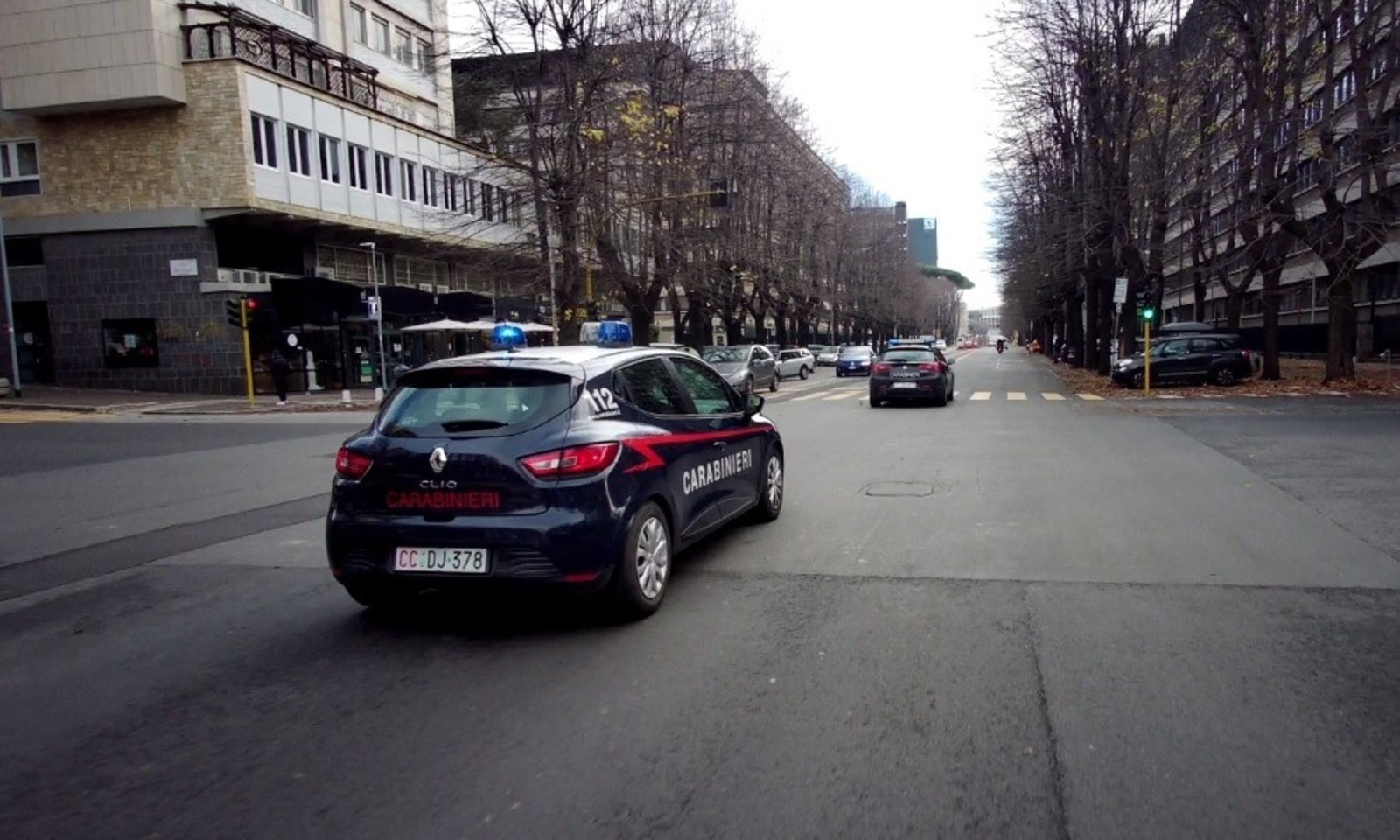 Carabinieri in via Bove per aggressione