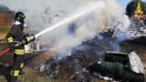 Incendio all’Aurelio: 9 cassonetti in fiamme, caccia al piromane